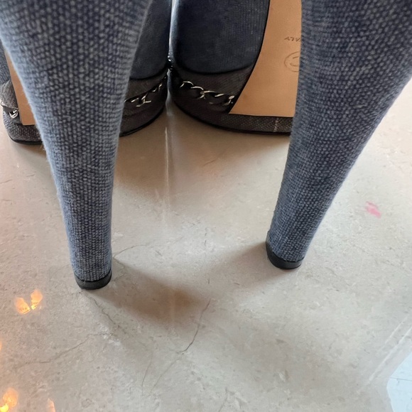 Chanel Denim Chain Around Cap Toe Platform Pumps 40 Blue Gris Fonce - Picture 6 of 7